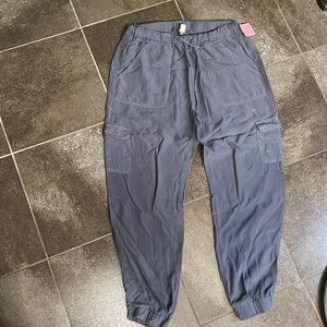 Drawstring cargo pants size medium super soft lightweight elastic on the bottom